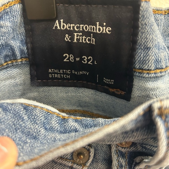 Abercrombie & Fitch Light Blue Skinny Stretch Jeans Size 28x32 - Picture 3 of 3